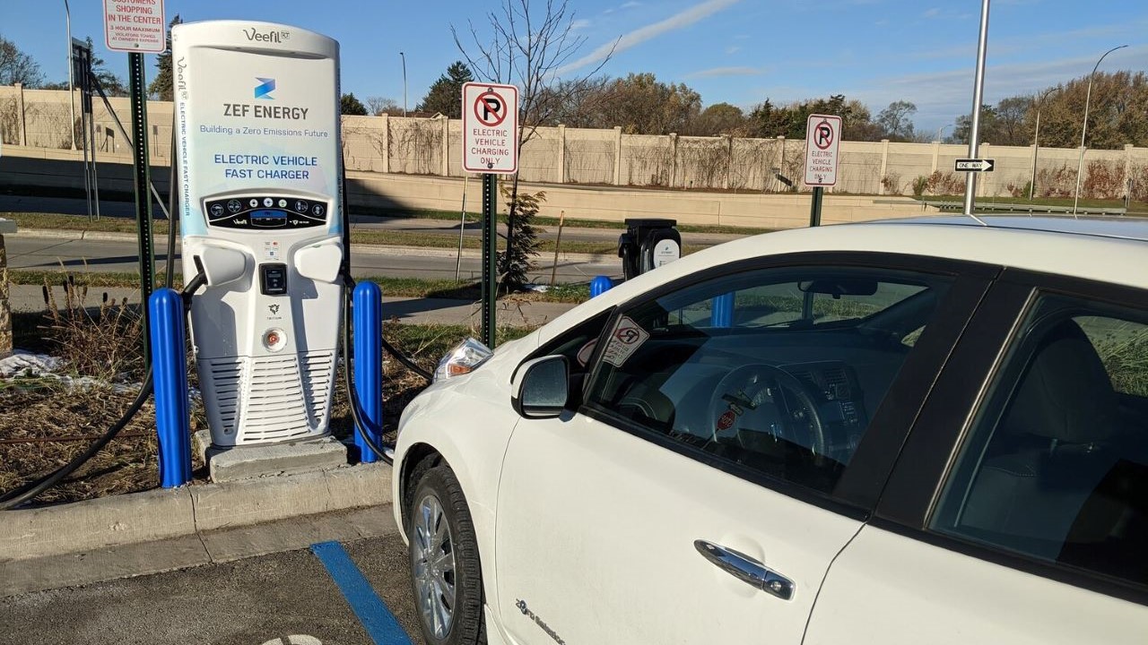 electric car rental project - Strategies for ensuring seamless charging experiences for rental customers